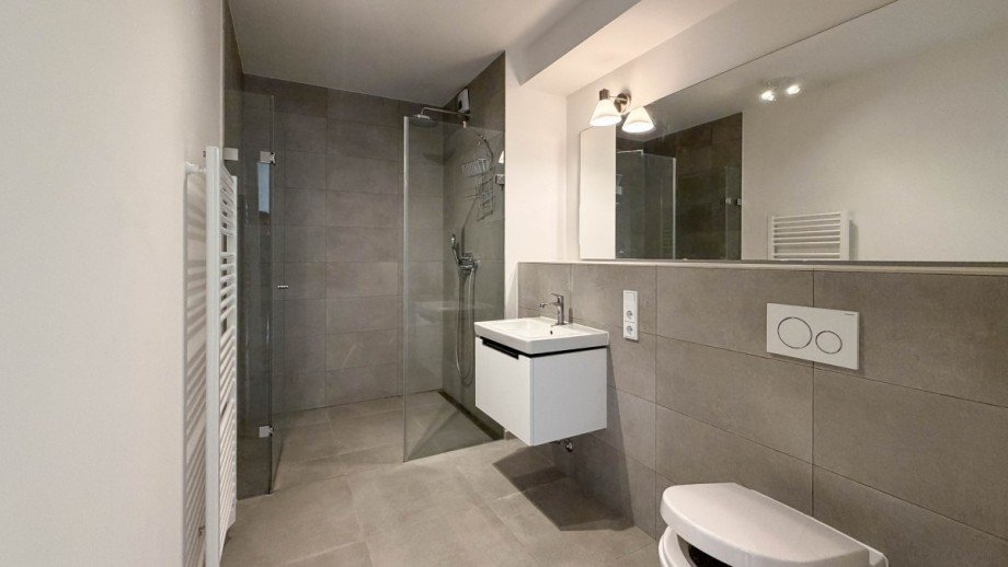 Badezimmer. Etagenwohnung Berlin
