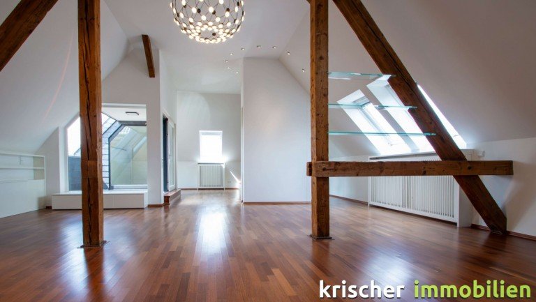 Wohnzimmer D�sseldorf Dachgeschosswohnung Gelegenheit! Wohnen in historischem Geb�ude in den Tannenh�fen