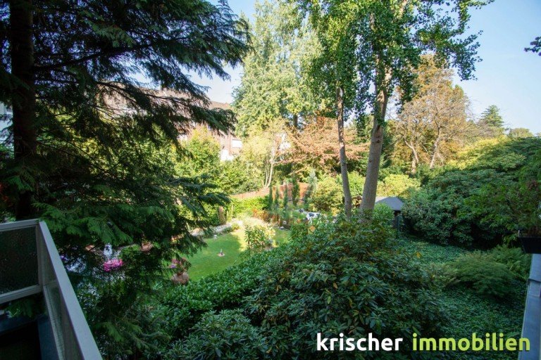 Ausblick D�sseldorf Etagenwohnung *D�sseltal* grossz�gige 2,5 Zimmerwohnung mit Parkett, offenem Kamin und 2 Balkonen