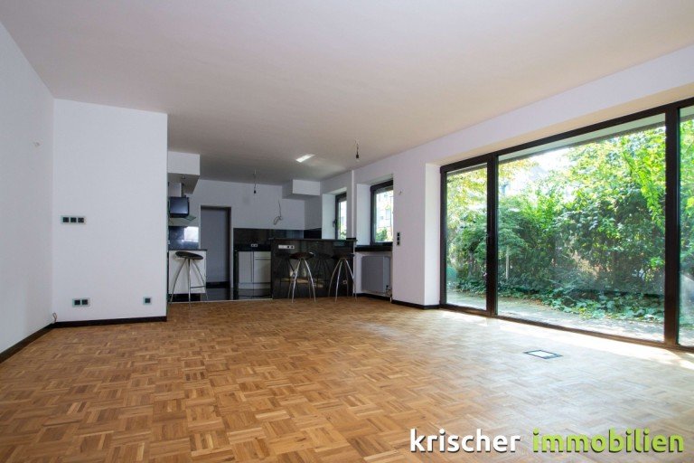Wohnzimmer D�sseldorf Erdgeschosswohnung wohnen im D�sseltal! grossz�gige Wohnung mit offenem Kamin, Parkett und Balkon zu kaufen!