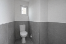 G�ste WC Erstbezug nach Sanierung - Urbanes Wohnen mit spektakul�rem Rheinturm-Blick