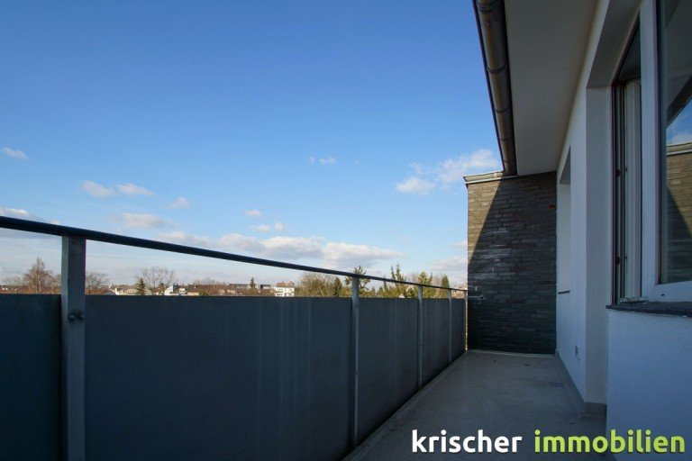 Balkon D�sseldorf Etagenwohnung D�sseldorf Eller - renovierte 3 Zimmerwohnung mit Balkon zu mieten!