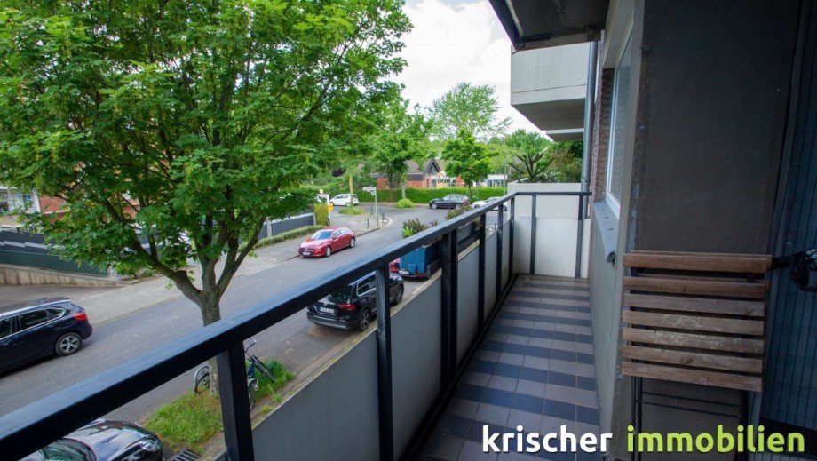 Balkon Strassenseite Wohnung D�sseldorf