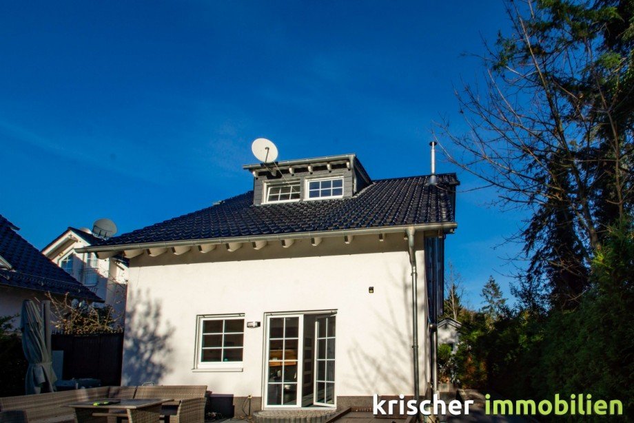 Hausansicht Doppelhaush�lfte Ratingen