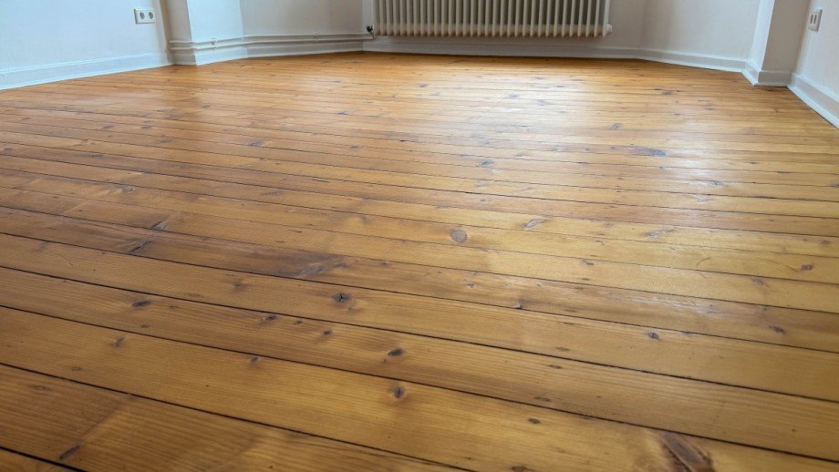 edle Holzdielen. Etagenwohnung D�sseldorf