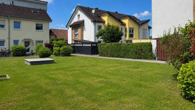 Aussenansicht Hilden Reihenmittelhaus Ihr neues Zuhause in Hilden - gepflegtes Familienhaus mit viel Platz auf vier Ebenen