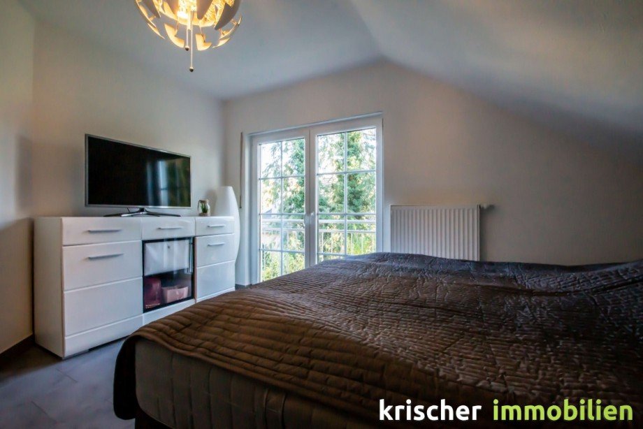 Schlafzimmer Doppelhaush�lfte Ratingen