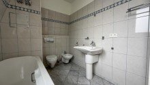 gro�es Bad im 3.OG Exklusive Villa an der Cecilienallee - Wohnen und Arbeiten in D�sseldorfs feinster Rheinlage