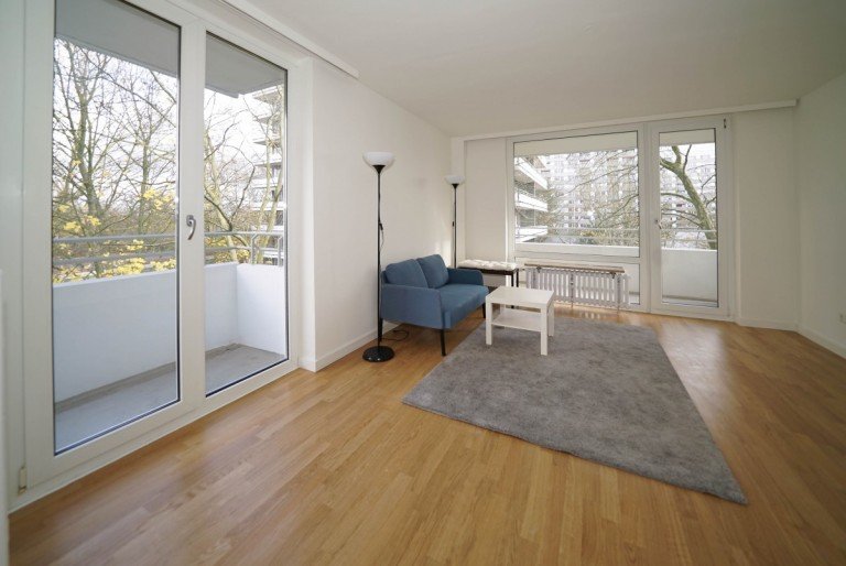 Wohnzimmer D�sseldorf Etagenwohnung frisch sanierte Wohnung mit Balkon + Loggia! Neue Einbauk�che!