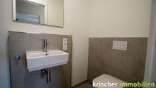 G�ste-WC Erstbezug in den Lintorfer G�rten - 2 B�der - Terrasse - Parkett - 3 KFZ Stellpl�tze