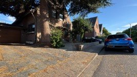 Hauptbild Freistehendes Einfamilienhaus im Dornröschenschlaf in ruhiger familienfreundlicher Lage zu kaufen!