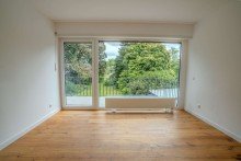Kind Familienidylle in Bestlage von J�chen - Freistehendes Einfamilienhaus mit park�hnlichem S�dgarten.