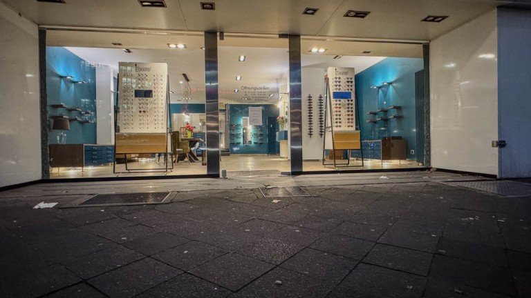 Schaufenster D�sseldorf Einzelhandel Ihr neues Ladenlokal am Graf Adolf Platz