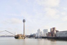 Aussenansicht PROVISIONSFREI: B�rofl�chen im Roten Gehry Geb�ude!