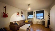 Wohnzimmer Traumblick + Stellplatz inklusive! Helle 2-Zi-Wohnung mit 2 Balkonen & Garage in D�sseldorf
