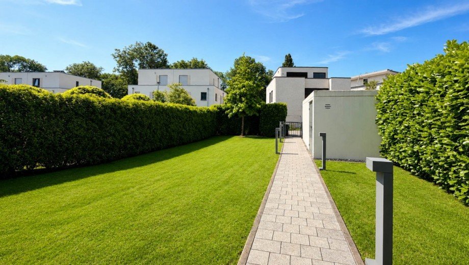 Garten. Doppelhaush�lfte D�sseldorf