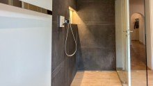 Master-Bad Idyllisches Haus mit Garten in Ratingen-Cromford - Parkn�he & Luxusb�der!