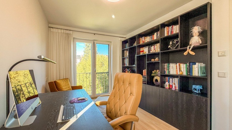 B�ro. Doppelhaush�lfte Neuss