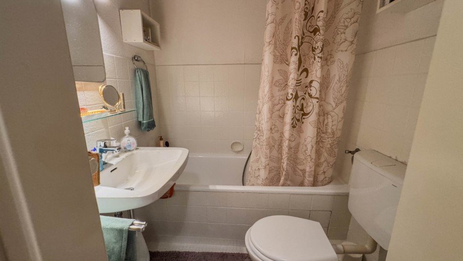 Badezimmer App. Mehrfamilienhaus D�sseldorf