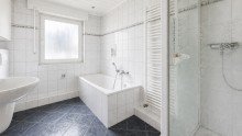 Badezimmer Ihr neues Zuhause in Hilden - gepflegtes Familienhaus mit viel Platz auf vier Ebenen