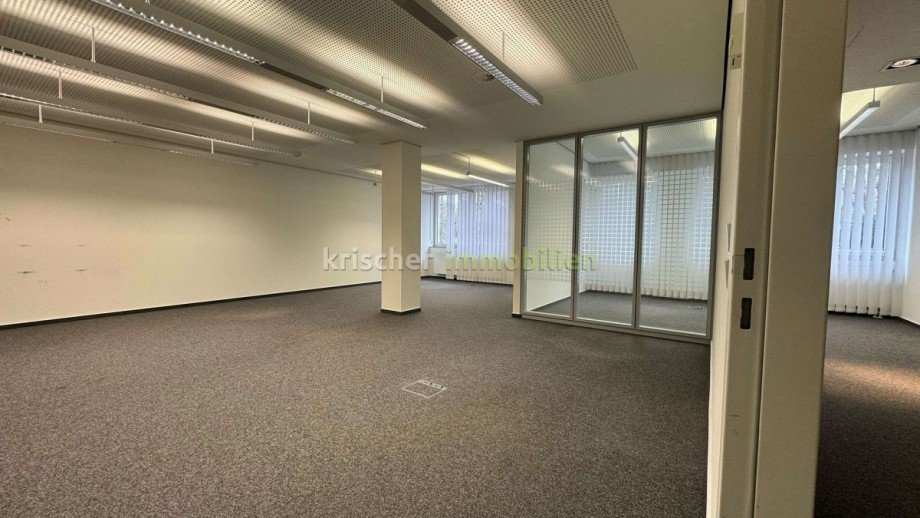 Grossraumb�ro Einzelhandel D�sseldorf
