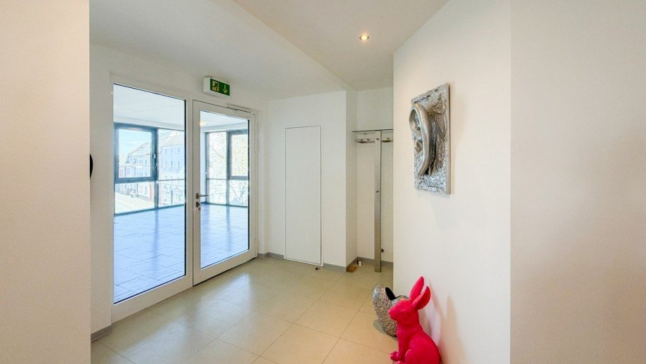 Eingangsbereich / Garderobe Praxis Ratingen