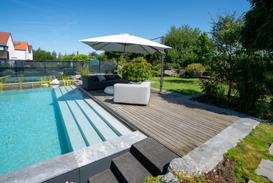 Pool & Terrasse Einfamilienhaus Haan