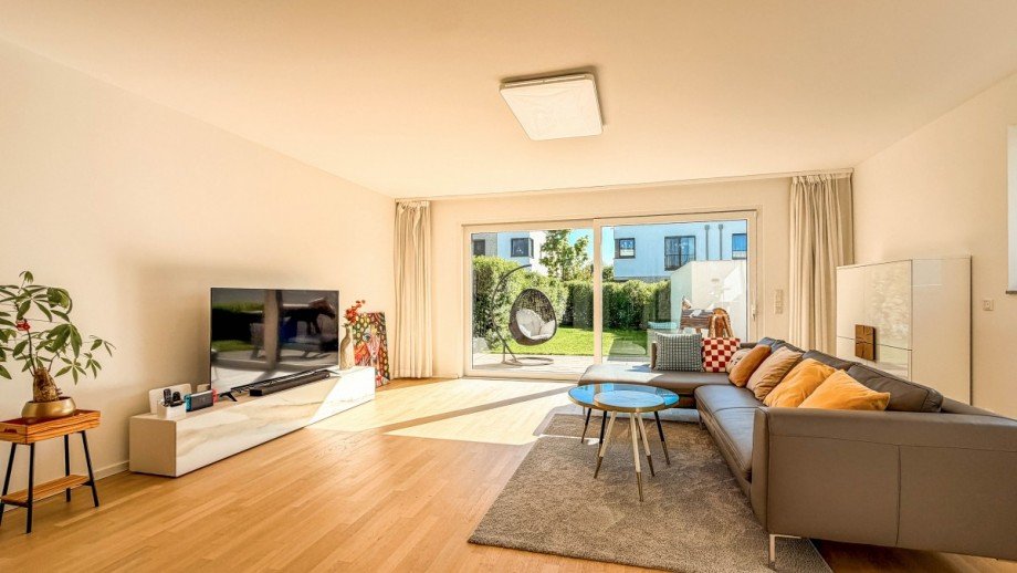 Wohnzimmer. Doppelhaush�lfte Neuss