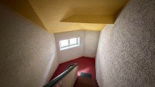 Treppenhaus Kapitalanlage: Wohn- & Gesch�ftshaus (Eckhaus) mit 15 Wohnungen - 1 Gewerbefl�che sowie 1 Garage
