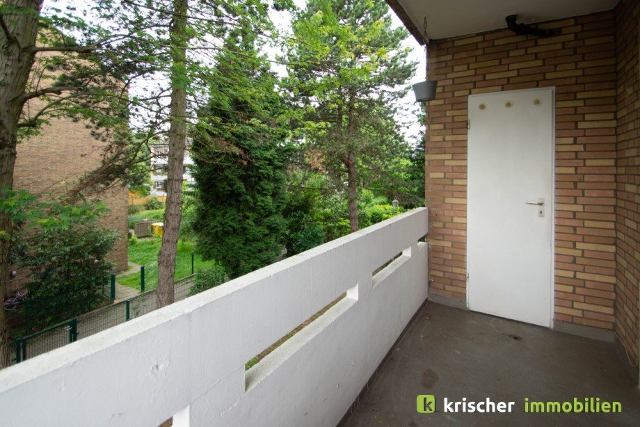 Balkon 3Zi.-Whg. Mehrfamilienhaus D�sseldorf