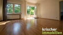 Wohnzimmer Helle 2-Zimmer Wohnung mit grandiosem Gr�nblick und Balkon!