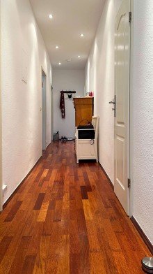 Flur Top Lage!!! Bankstrasse!!! helle und ruhige 3 Zimmerwohnung mit Balkon, Parkett zu kaufen!!!