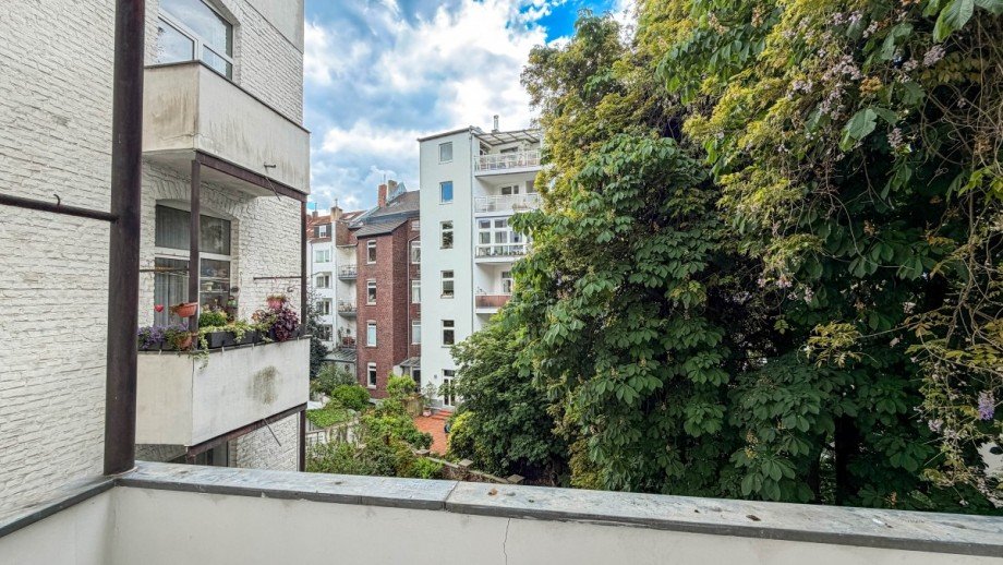 Ausblick vom Balkon. Etagenwohnung D�sseldorf