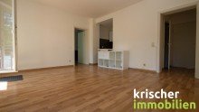 Wohnzimmer Helle 2-Zimmer Wohnung mit grandiosem Gr�nblick und Balkon!