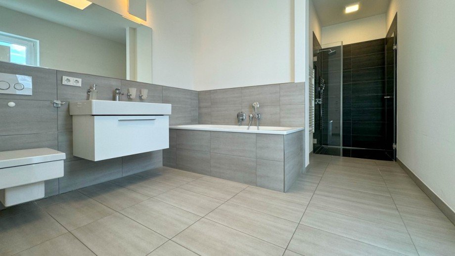 Master Badezimmer Penthousewohnung D�sseldorf