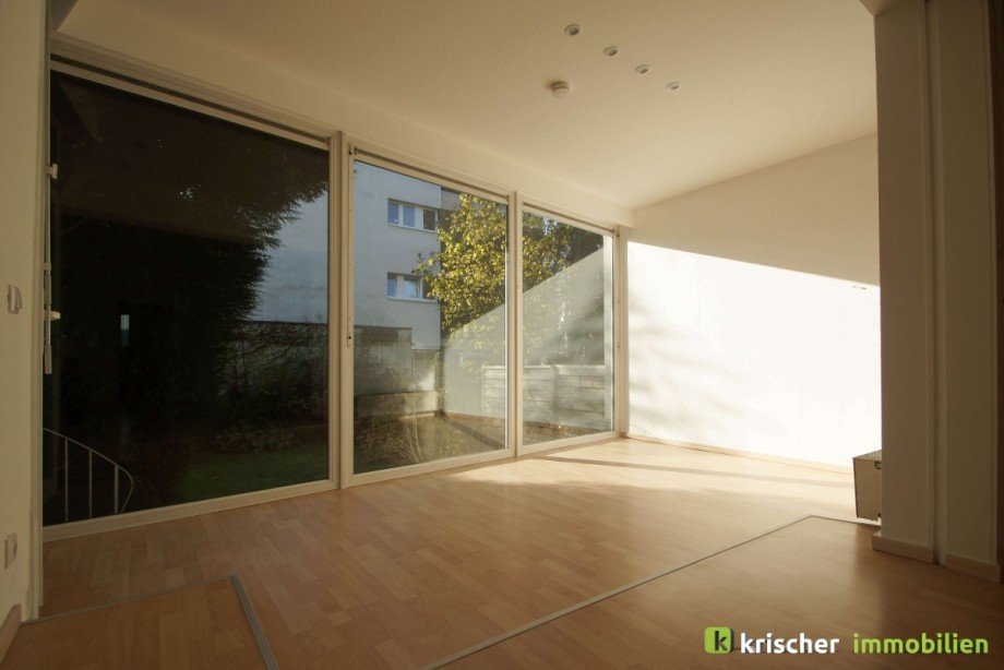 Wintergarten EG Mehrfamilienhaus D�sseldorf