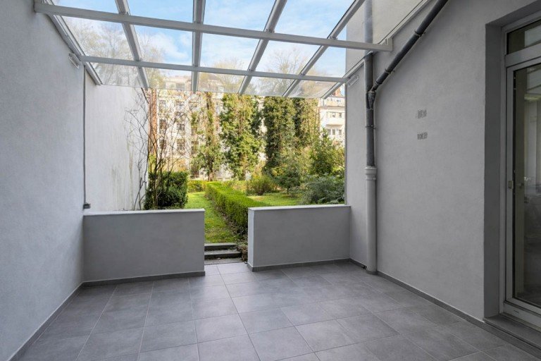 Terrasse D�sseldorf Erdgeschosswohnung Erstbezug nach Sanierung: Stilvolle 3-Zimmer-Wohnung mit gro�er Terrasse