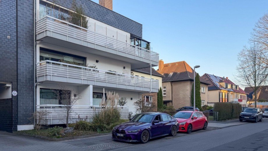 Strassenansicht Mehrfamilienhaus M�lheim an der Ruhr