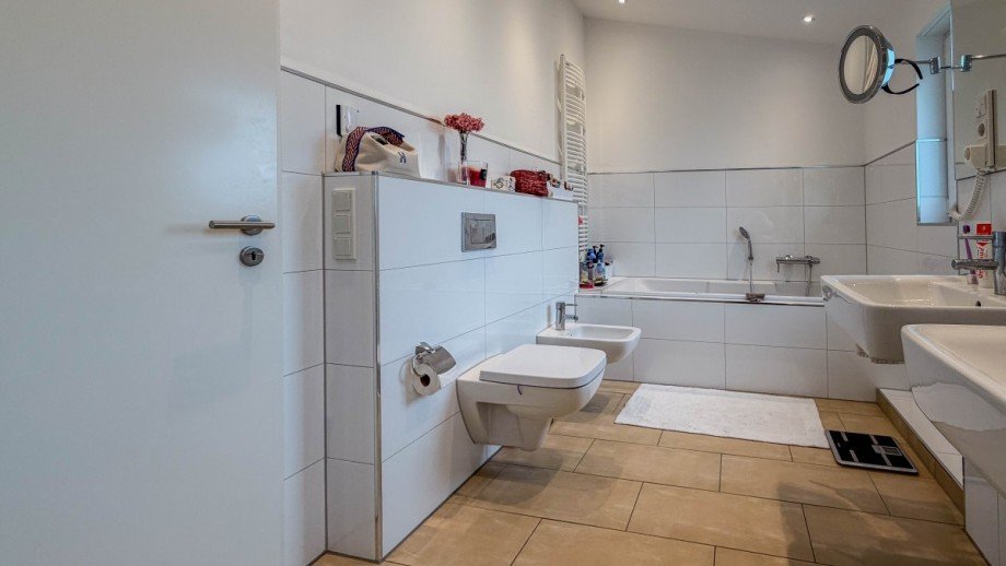 gro�es Bad Penthousewohnung D�sseldorf