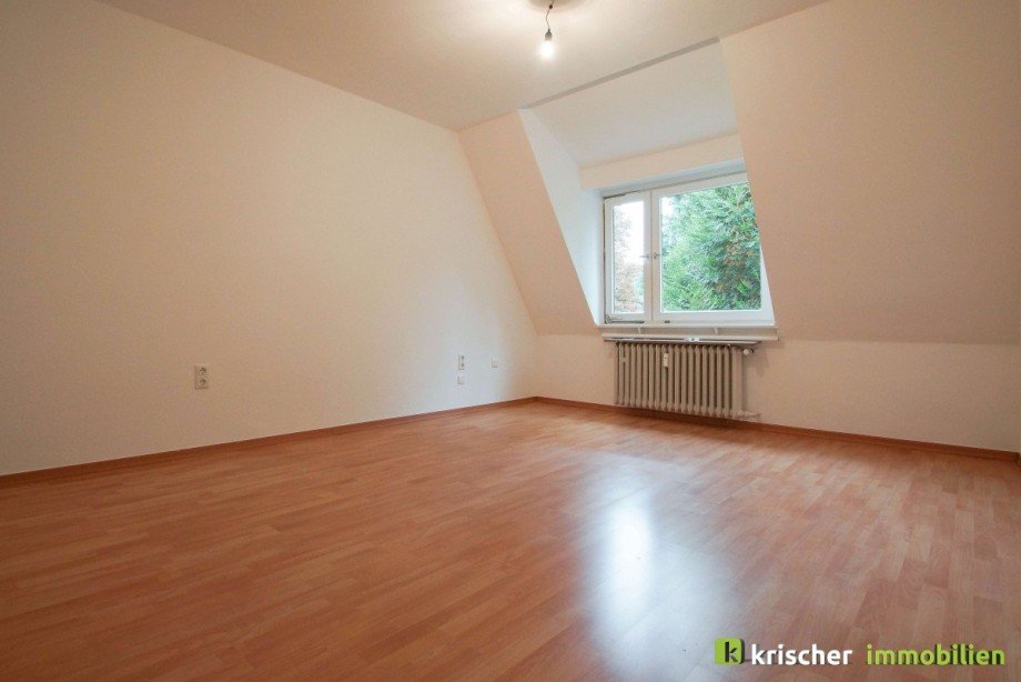 Schlafzimmer 1OG Mehrfamilienhaus D�sseldorf