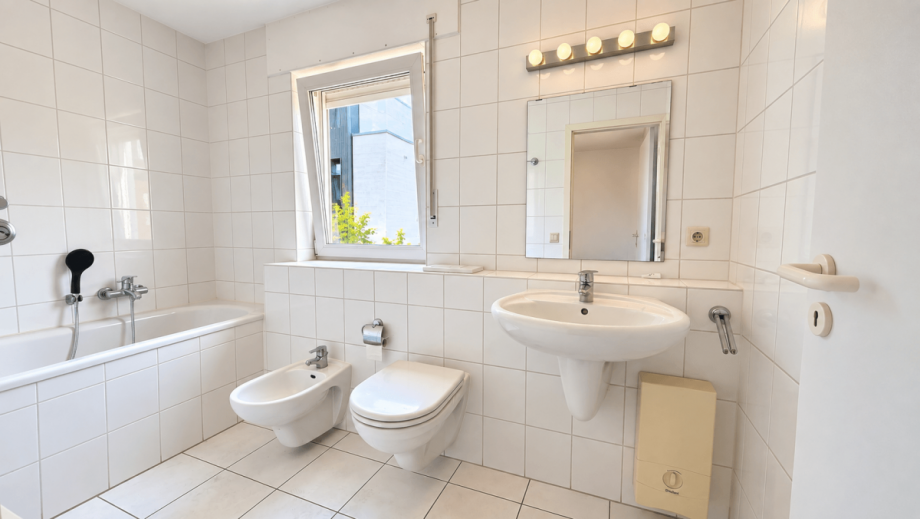 Badezimmer en suite. Etagenwohnung D�sseldorf