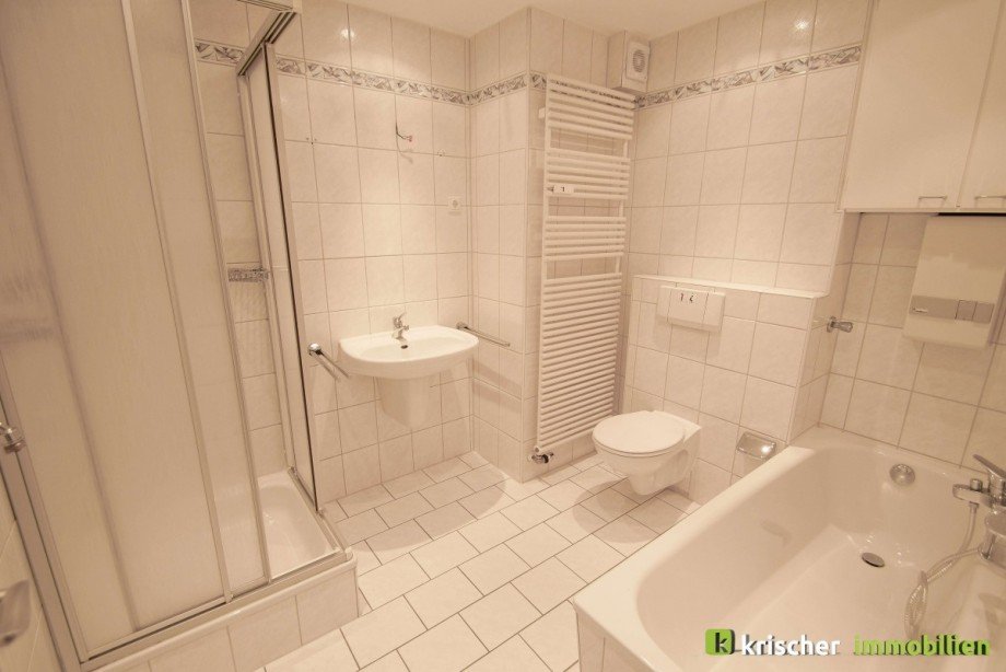 Badezimmer EG Mehrfamilienhaus D�sseldorf