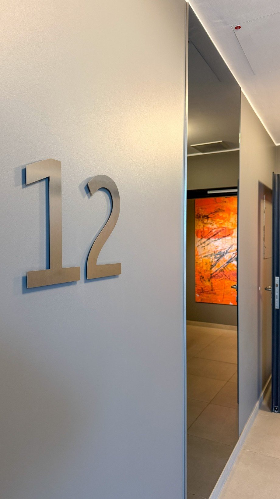 12. Stock! Etagenwohnung D�sseldorf