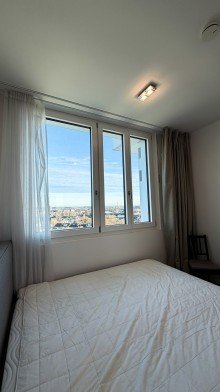 Schlafzimmer Toulouser Allee - Herrlicher Ausblick �ber D�sseldorf - komplett m�blierte Wohnung zu mieten!