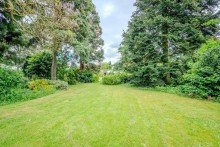 Garten Familienidylle in Bestlage von J�chen - Freistehendes Einfamilienhaus mit park�hnlichem S�dgarten.
