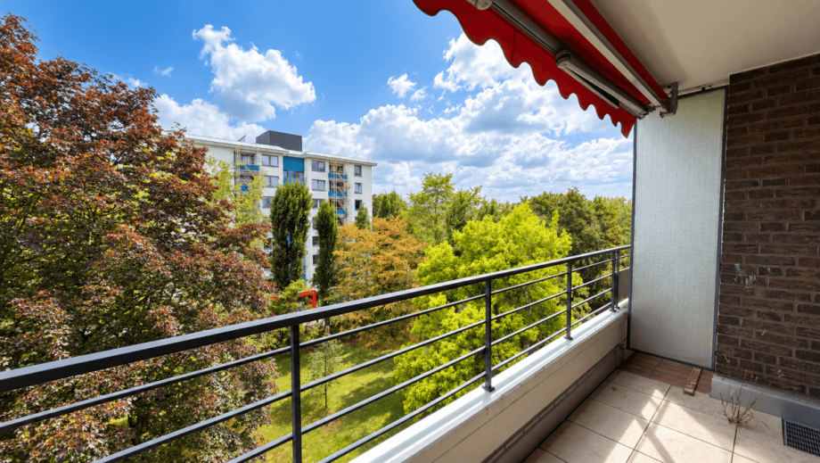 Ausblick vom Balkon. Etagenwohnung D�sseldorf