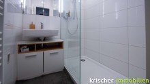 Badezimmer Oberkassel renovierte 3 Zimmerwohnung mit neuem Parkett, neuem Bad und grossem Balkon zu mieten!
