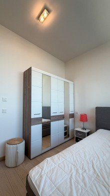 Schlafzimmer Toulouser Allee - Herrlicher Ausblick �ber D�sseldorf - komplett m�blierte Wohnung zu mieten!