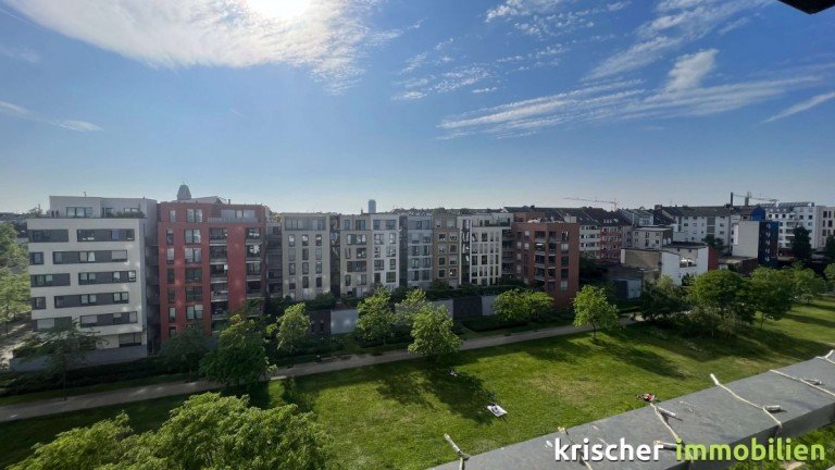 Ausblick D�sseldorf Etagenwohnung Toulouser Allee - wohnen im Quartier der Extraklasse! Hochwertige Einbauk�che, Parkett, 2 B�der....