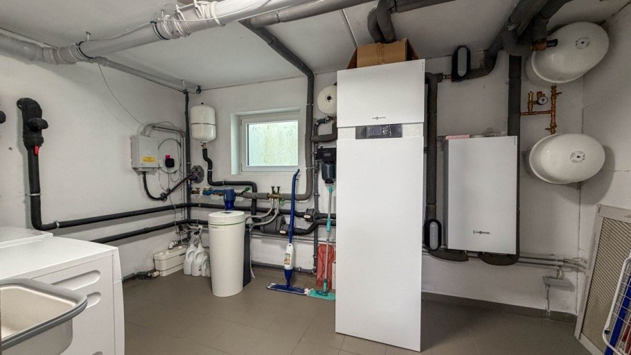 Anschlussraum. Doppelhaush�lfte Neuss